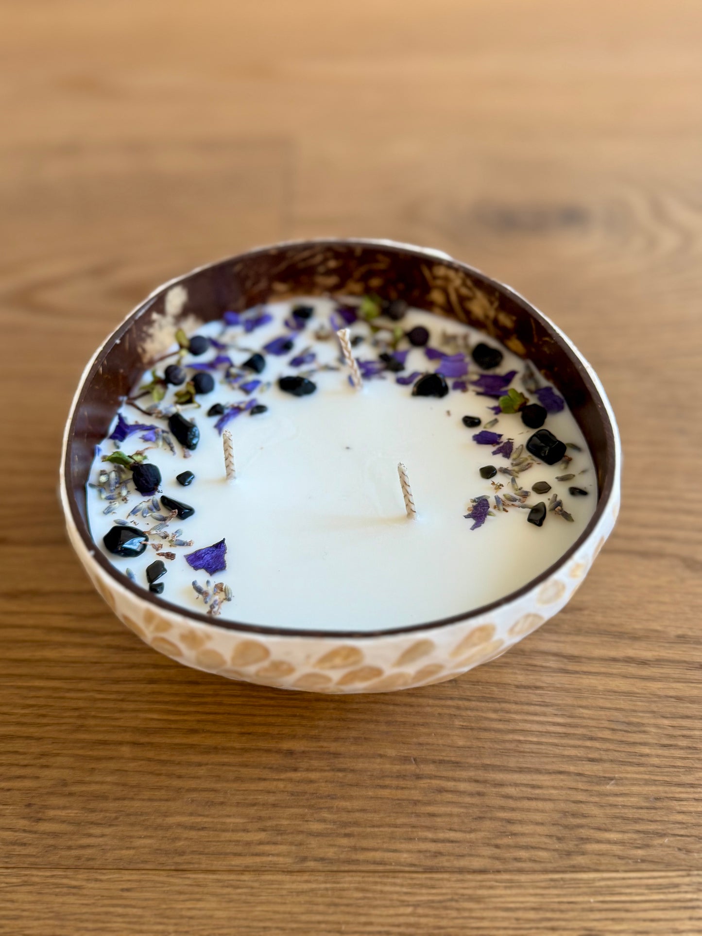 Mosaik Kerze mit Obsidian, Lavendel und Lila