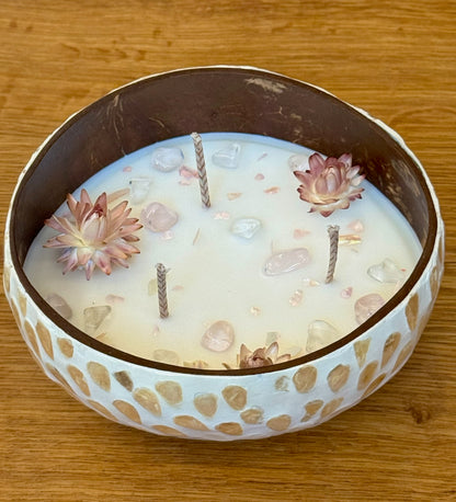 Kerze mit Rosenquarz, Bergkristall und Strohblume