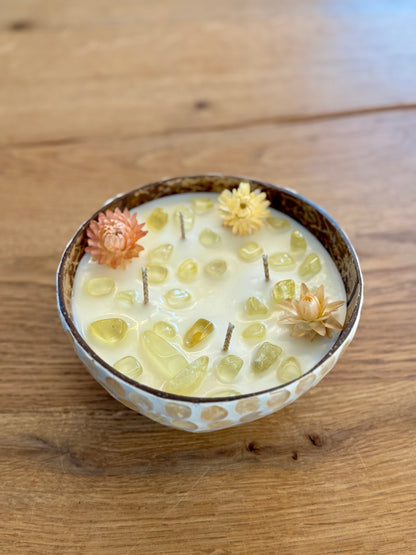 Kerze mit gelbem Citrin und Strohblume