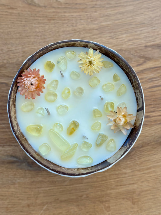 Kerze mit gelbem Citrin und Strohblume
